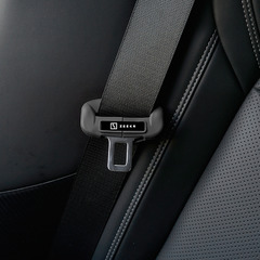 Силиконовый чехол на зажим ремня заднего сиденья (черный) ZEEKR 001 дубликат фото 2